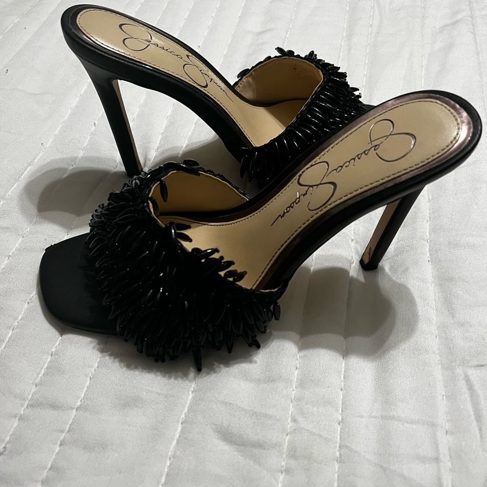 Jessica’s Simpson pumps barely used. - Picture 2 of 5